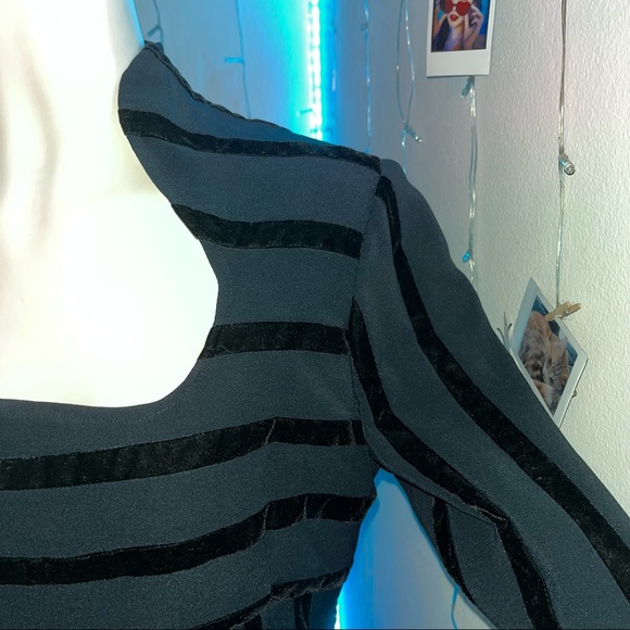 Black long sleeve maxi dress - Picture 4 of 8